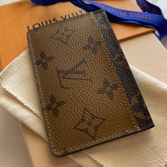 Louis Vuitton MONOGRAM REVERSE CARD HOLDER France - Picture 2 of 10
